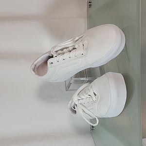 Vans skate style shoes size 9.5 white